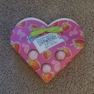 Strawberry Bath Fizzers Gift Set